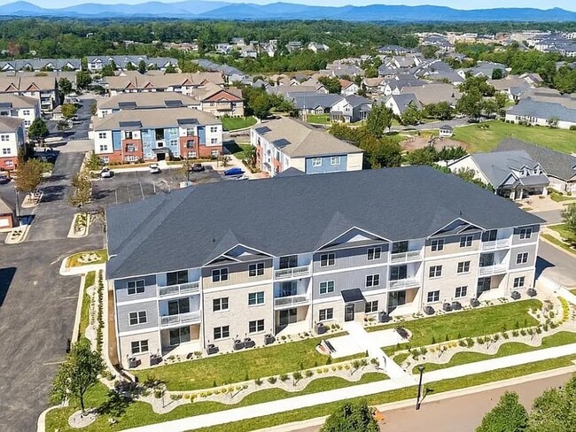 Building Photo - 420 Capstone Dr