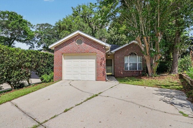 Photo - 2576 Yarmouth Ln
