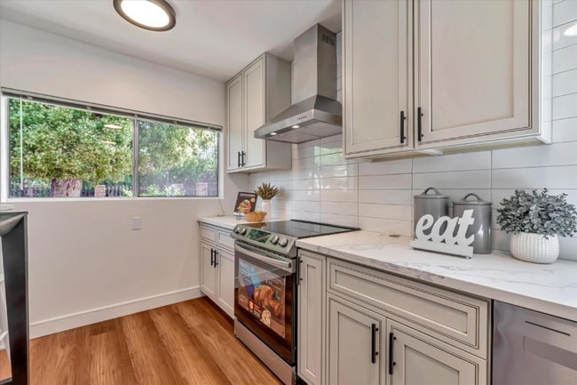 Photo - 47 Fleming Ave