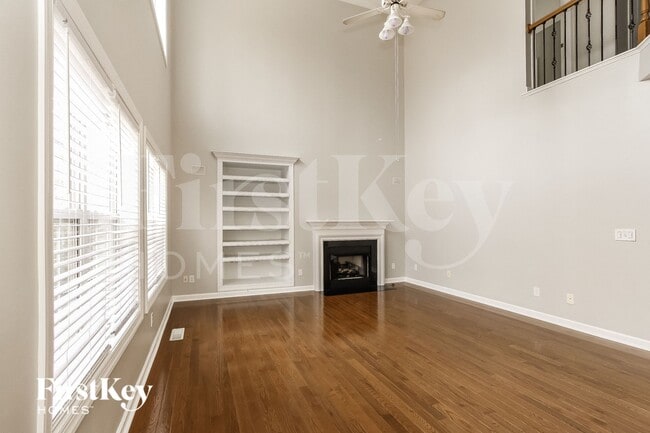 Photo - 152 Longboat Rd