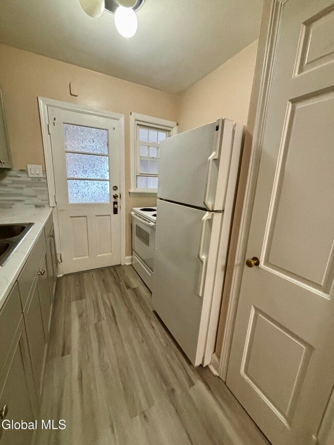 Photo - 2228 Crescent Rd Unit 4