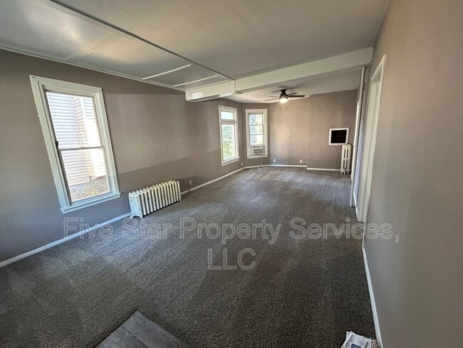 Photo - 206 N State St