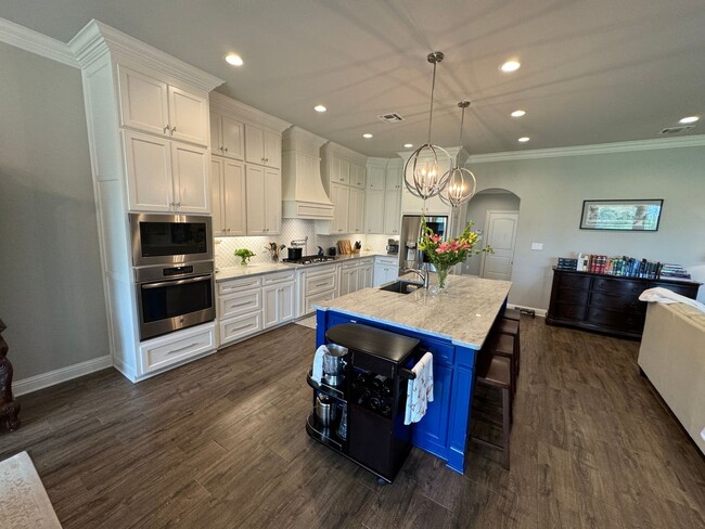629 Dumaine Dr