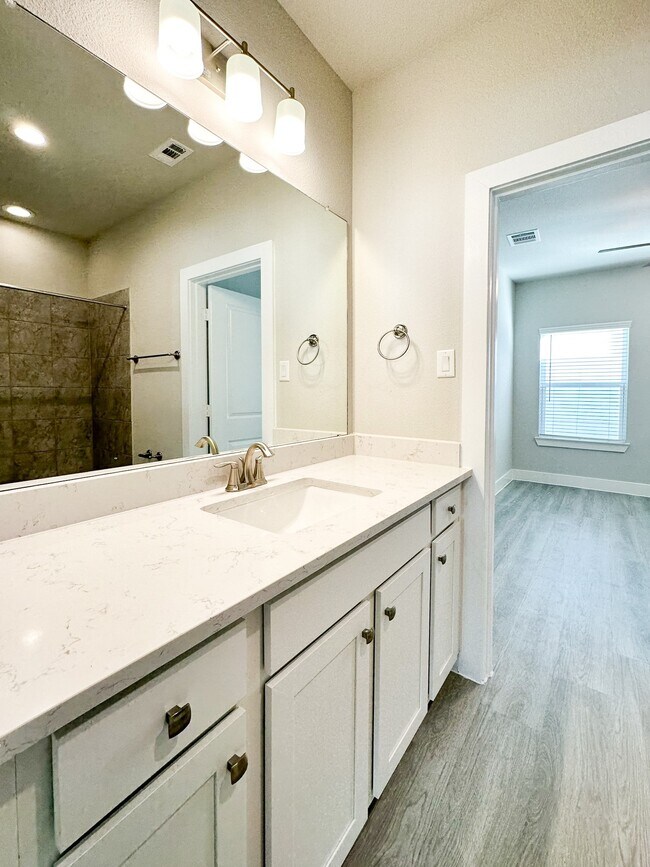 Photo - 9007 Lonestar Creekbend Ln