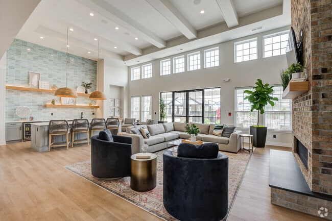 Building Photo - The Grand of Sugarcreek Villas Rental