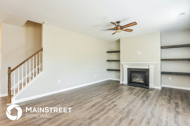 Photo - 626 Stapleford Ln