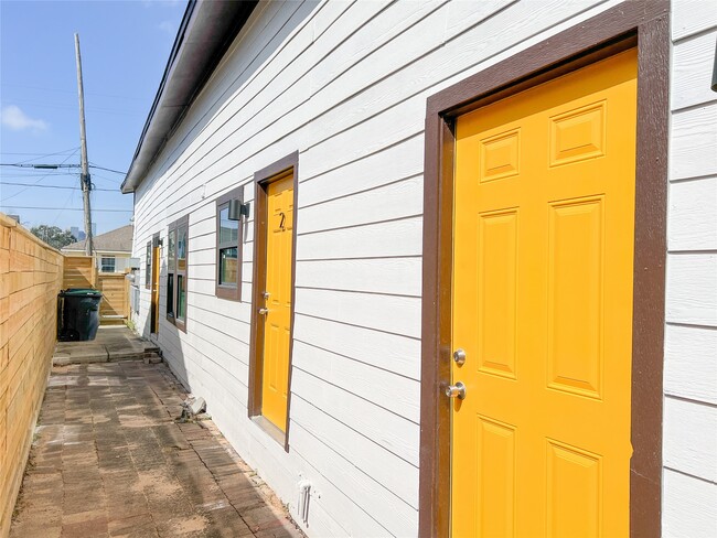 Photo - 201 Eastwood St Unit S1