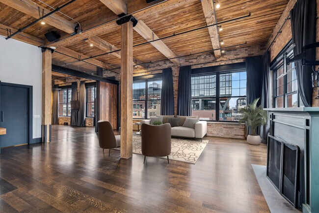 Photo - 1000 W Washington Blvd