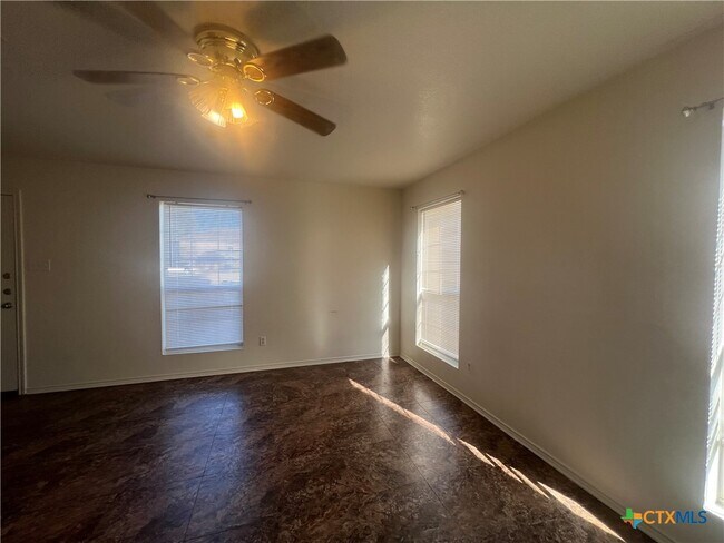 Photo - 1205 Industrial Blvd Unidad E