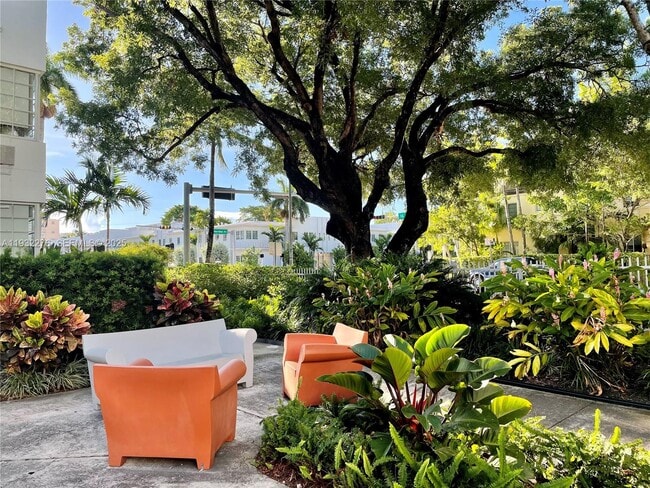 Photo - 831 16th St Unidad 18