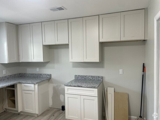 Building Photo - 153 Lionsgate Dr Rental