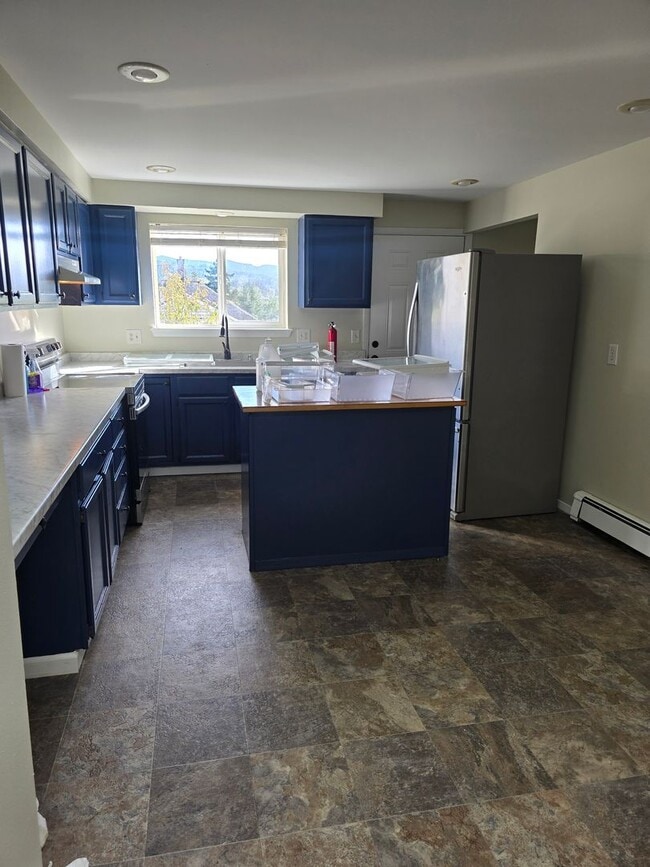 Photo - Amazing 3 bed with option for 4th bedroom ...