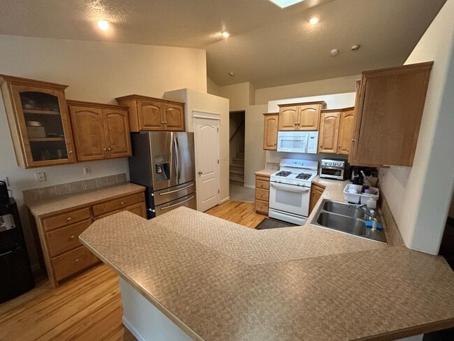 Photo - ONE LEVEL Beautiful 4 BR 2 Bath Home 2100 SF / Open and spacious home a MUST see!