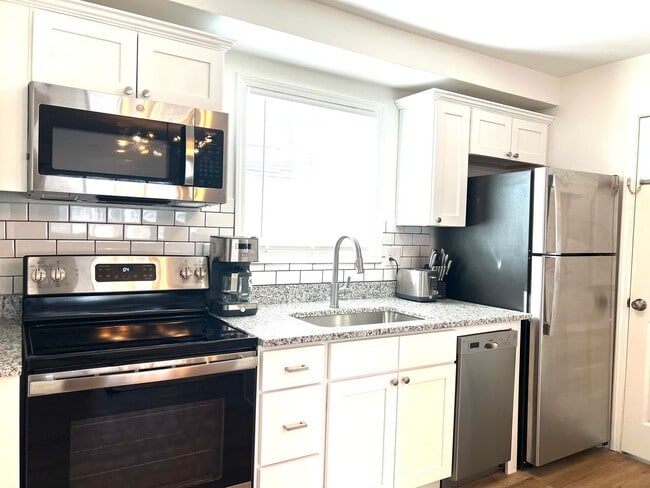 Photo - Harvard Apartments