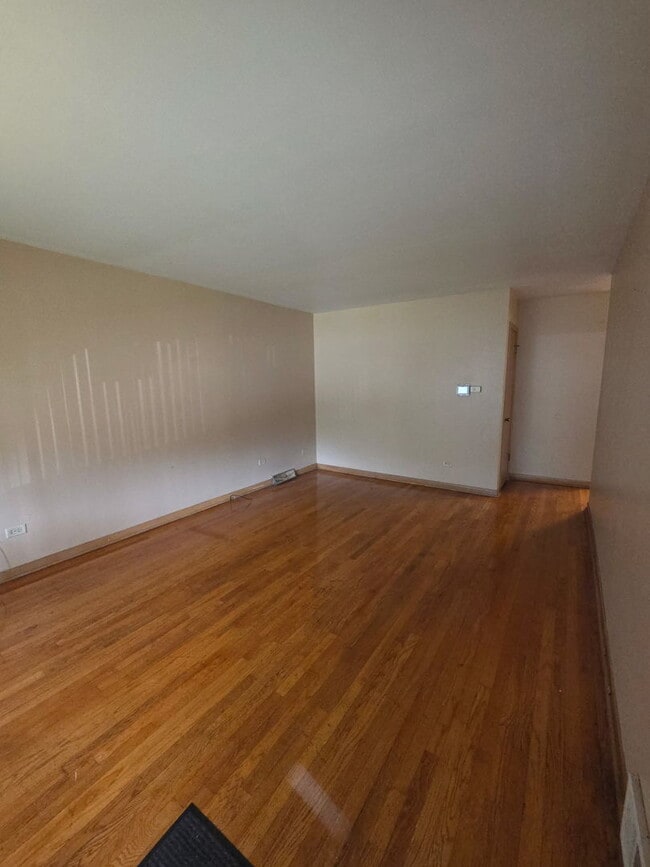 Photo - 14345 Park Ave