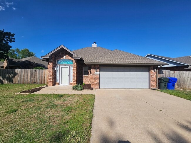 Building Photo - (3) Bed/(2) Bath Avail NOW! Storm Shelter!