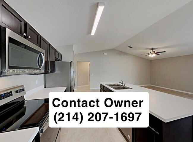 Photo - 2011 SW Del Rio Blvd