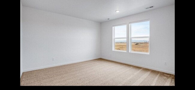 Photo - 309 Fiord Wy