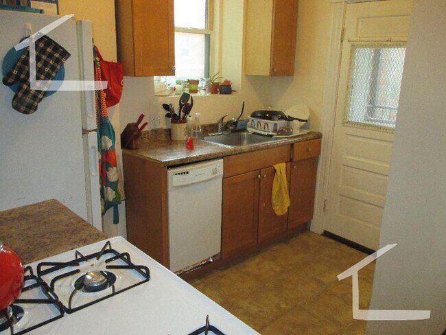 Photo - South Huntington 3-Bed