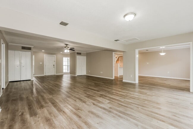 Photo - 1033 Campbell Ave