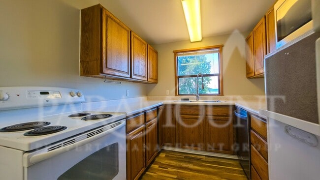 Photo - 2461 1st Ave E