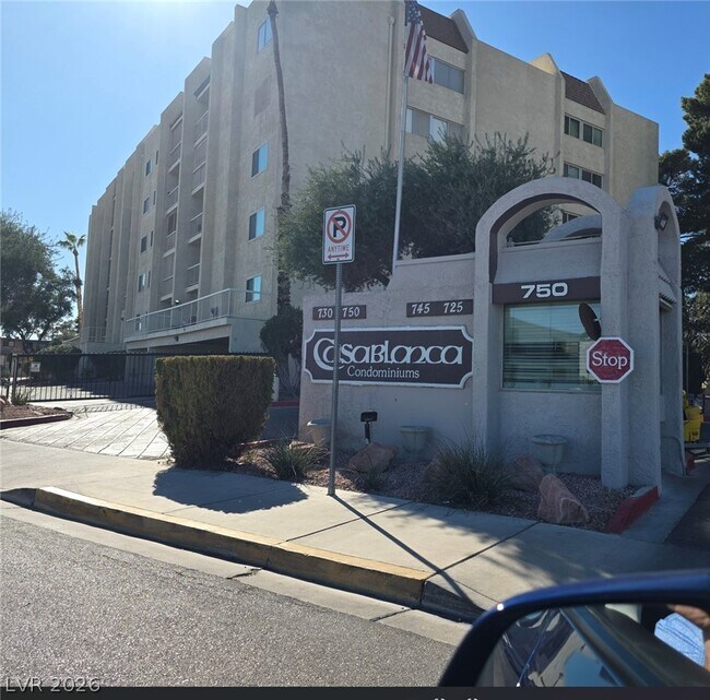 750 S Royal Crest Cir Unit 313