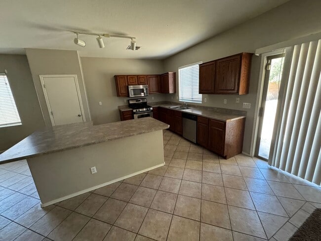 Photo - 4 Bedroom - 2.5 Bath - 2310 Sq Ft