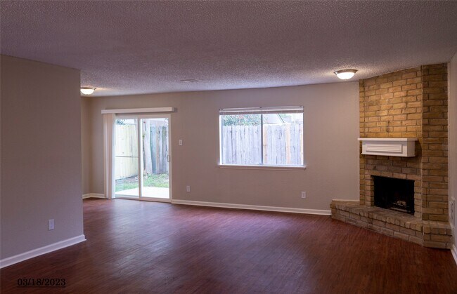 Photo - 16714 Britford