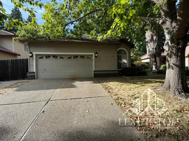 Spacious, single-story, 3bd-2ba Home located in Folsom's desirable Natoma Station community!