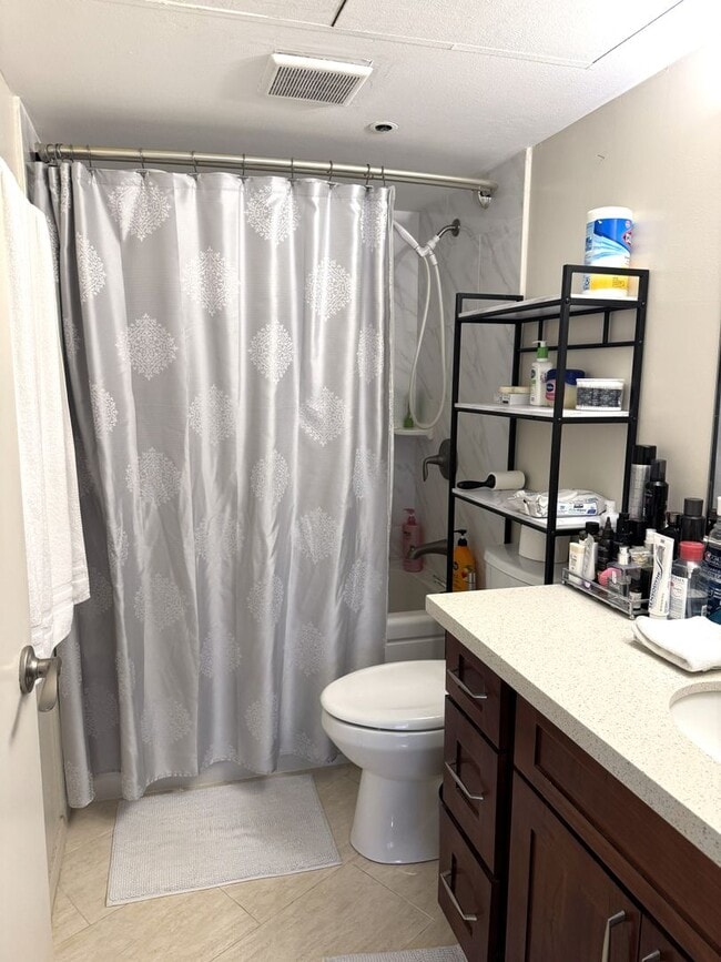 Photo - Executive Centre Unit 3310