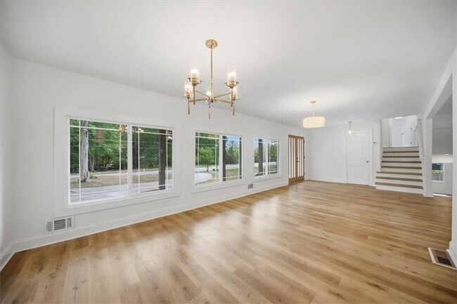 Photo - 1073 Grayson Pkwy