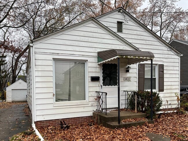 Building Photo - RARE VACANCY - CUYAHOGA FALLS.  A NICE 3 BEDROOM RANCH ON A QUIET ST.