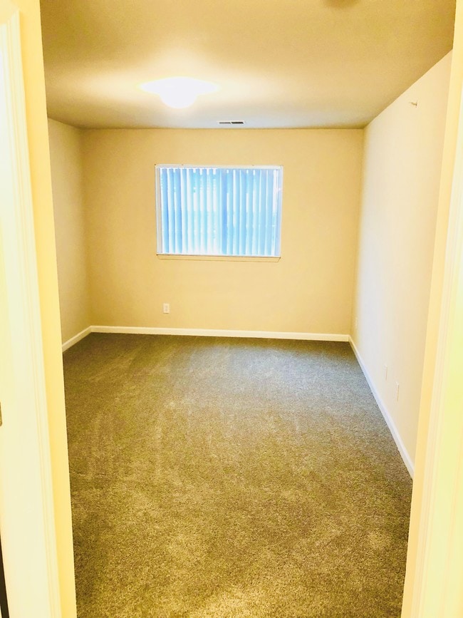 Photo - Eaglebrook Apartments