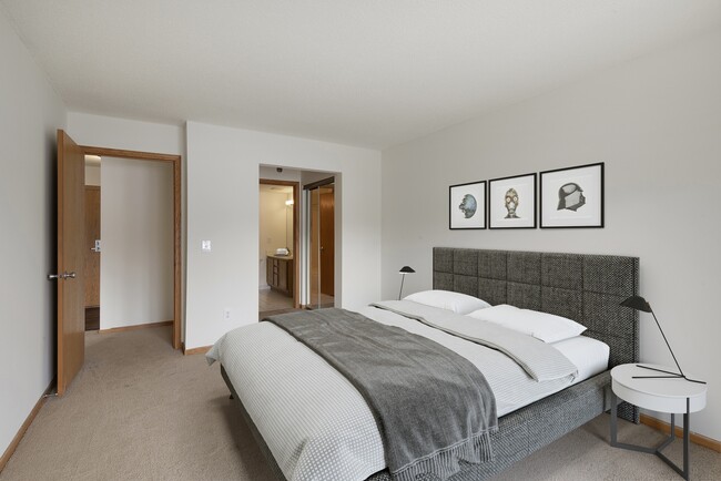 Photo - Pebblebrook Court