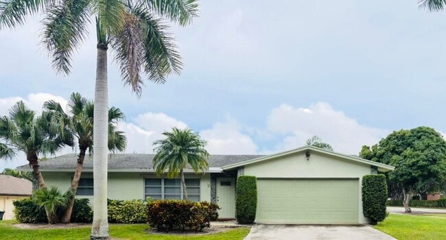 Building Photo - 1314 NW 2nd Cir