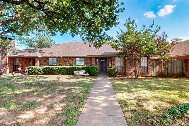 Building Photo - 1902 N Irving Heights Dr Rental