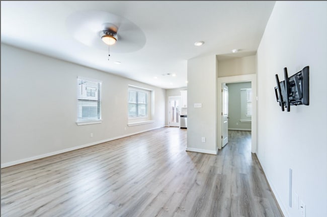 Photo - 147A Waterside Rd, Unit A, Buda, TX 78610
