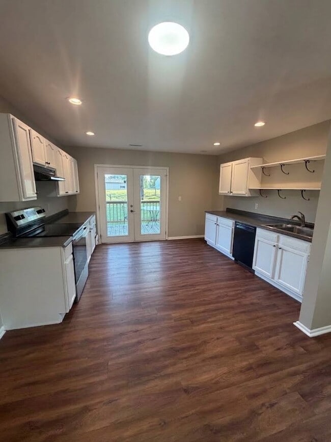 Photo - 6409 Deming Ln
