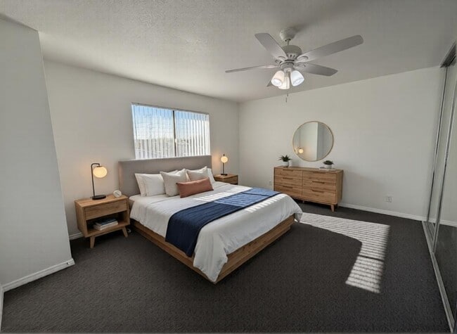 Photo - 9076B Cedar St.