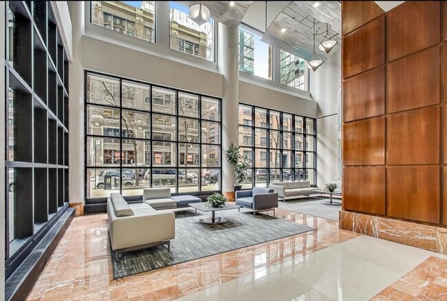 Photo - 211 E Ohio St Unit 1003