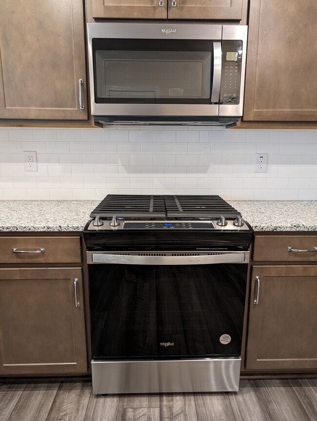 Photo - 5613 Edessa Ave