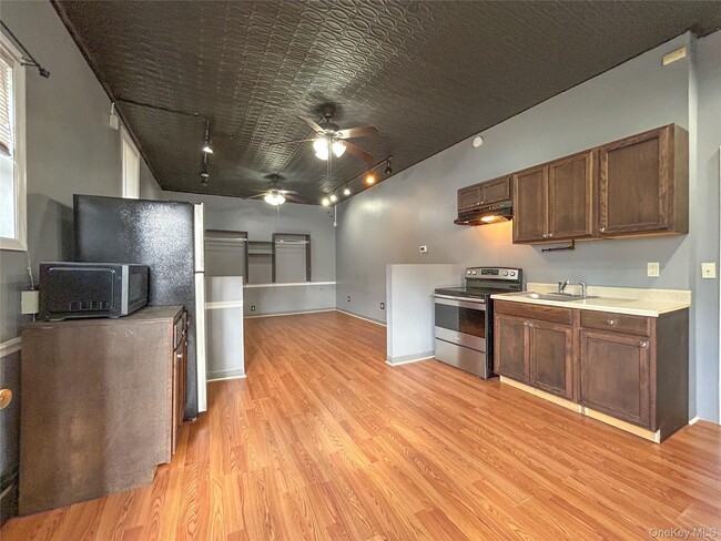 Photo - 51 Worrall Ave Unit 3