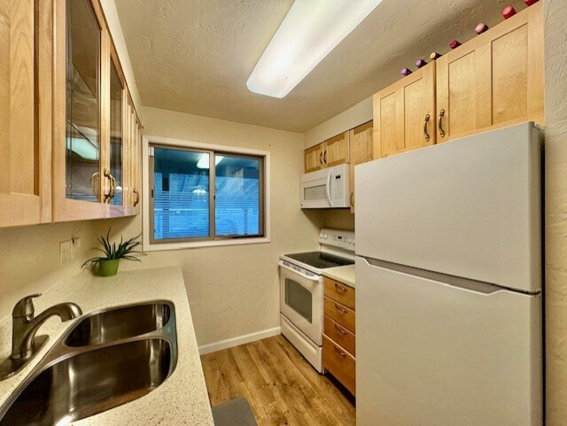 Photo - 3266 Mendenhall Loop Rd