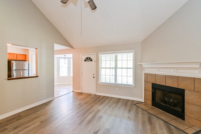 Photo - 7605 Caitlynn Cir S