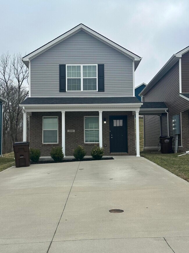 Building Photo - 2040 Dolly Dr