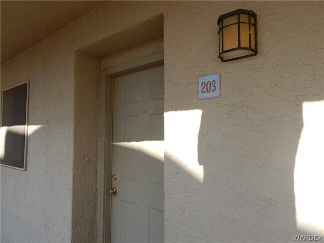 Photo - 2040 Mesquite Ln Unidad 203