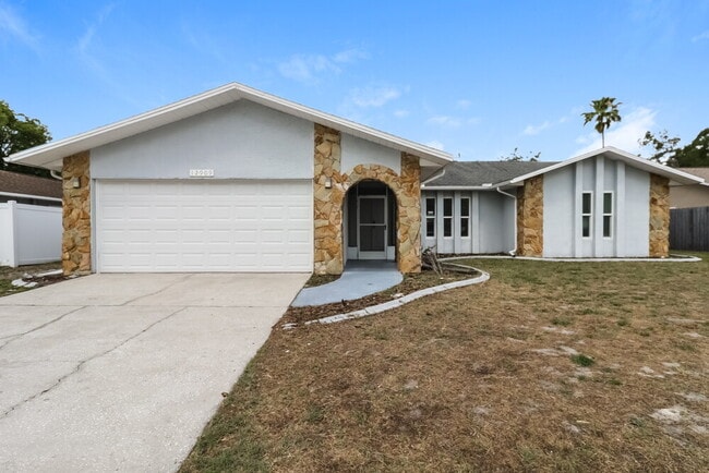 Building Photo - 12909 Walnut Tree Ln