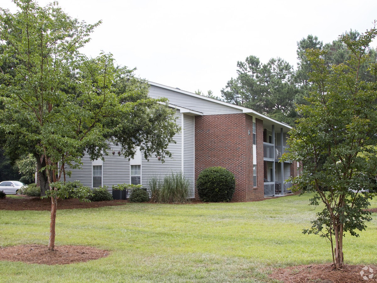 Photo - Raintree Apartments