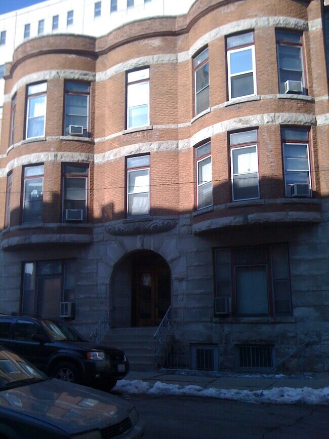 Photo - 456 W St James Pl Apartments Unit 3