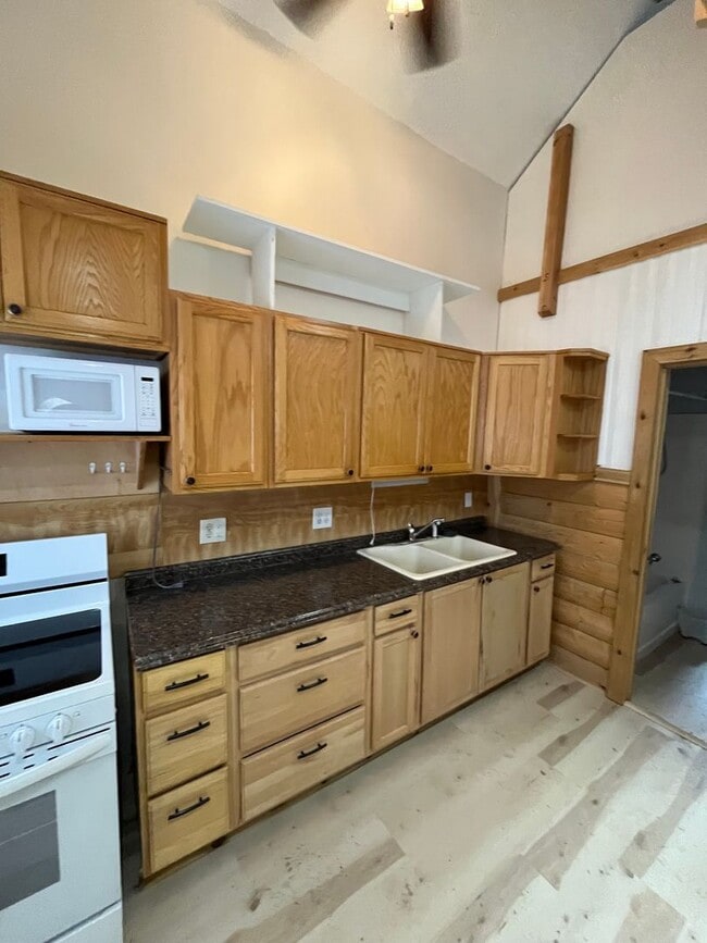 Photo - Charming 1 bed, 1 bath Home!